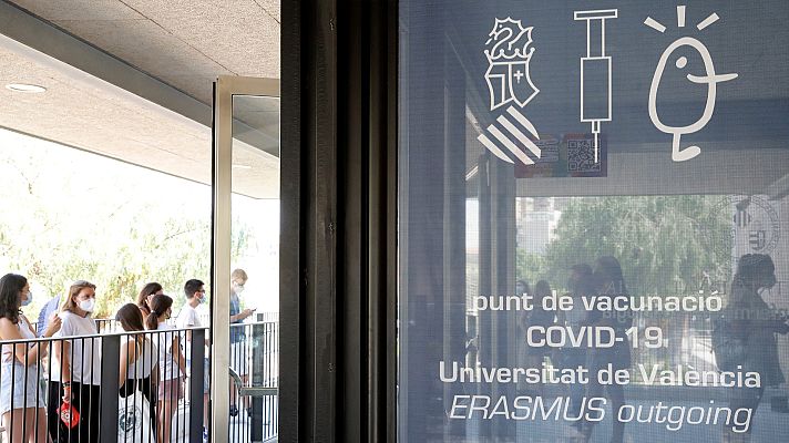 Telediario 2 - Crece la vacunación entre los jóvenes para frenar los casos