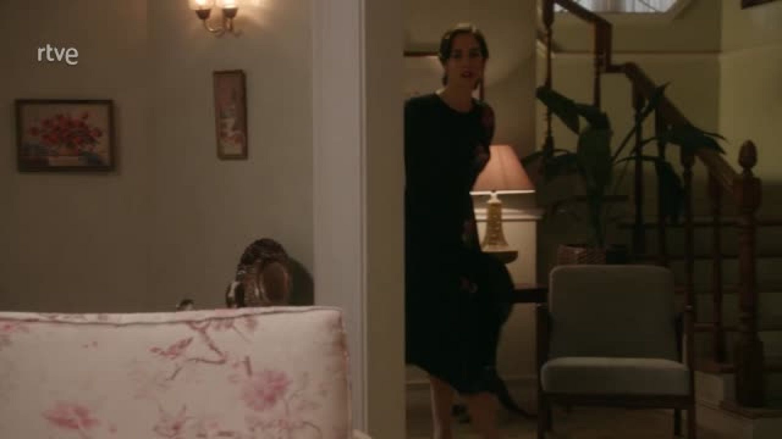 Alicia comienza a trabajar con don ventura