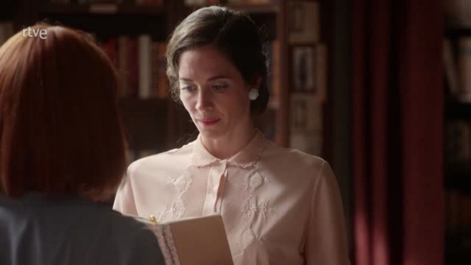 Alicia comienza a perder la cabeza