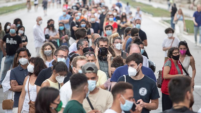 Darias pide "no bajar la guardia" aunque la mayoría de nuevos casos sean leves