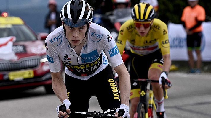 Telediario 2 - Tour 2021 | Van Aert conquista el Ventoux y Vingegaard ataca