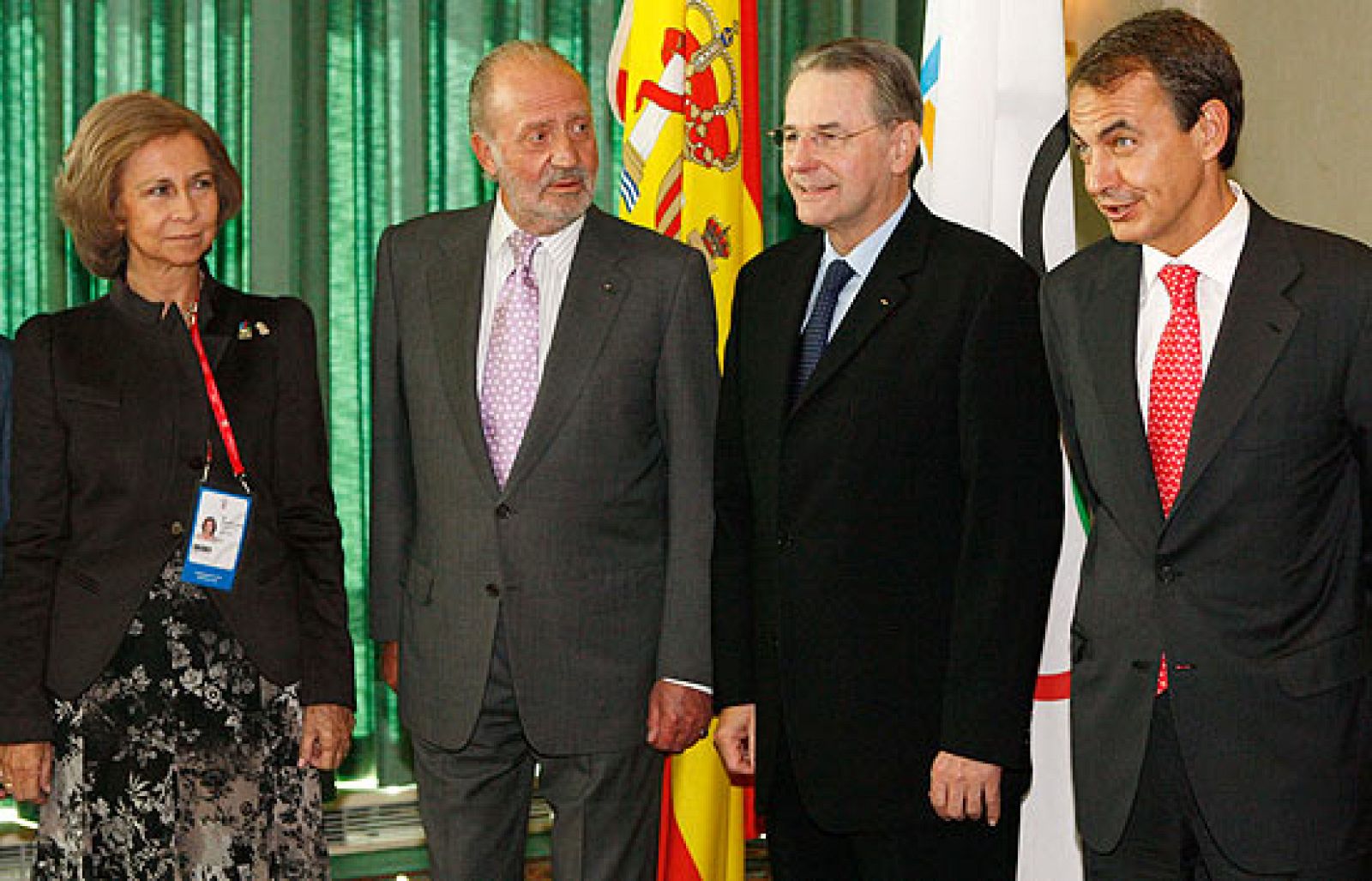 Los representantes de la candidatura de Madrid 2016, encabezados por Zapatero, esperan con paciencia la decisión del COI, satisfechos por el trabajo realizado hasta ahora.