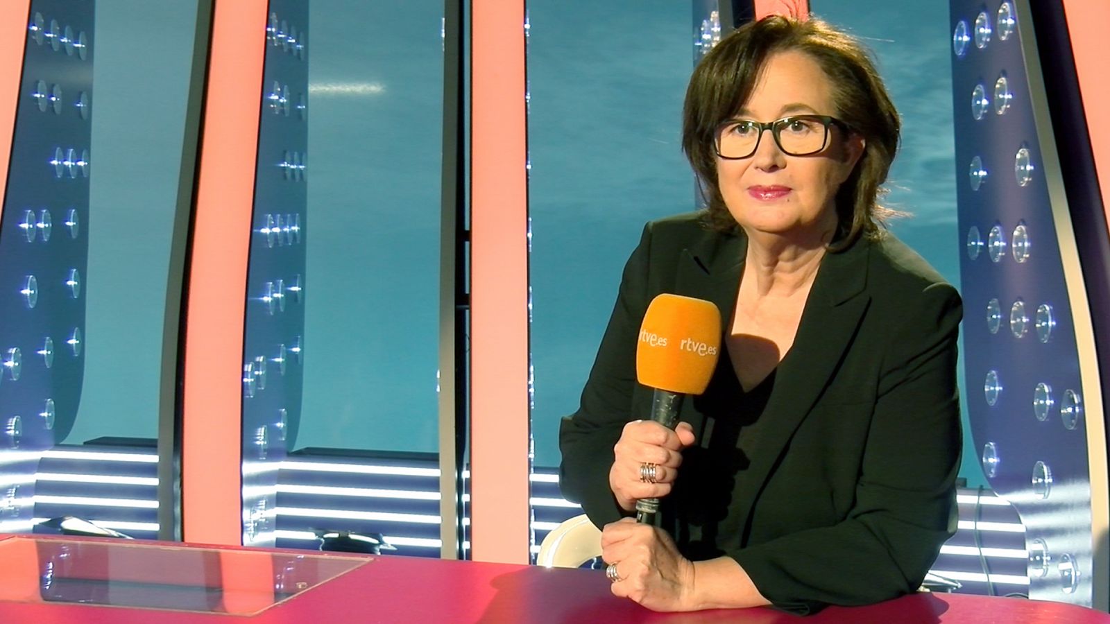 Elisenda Roca: ¿Quién es la nueva voz de 'Saber y ganar'? 3 Merca2.es Entrevista exclusiva a Elisenda Roca, la nueva voz de Saber y Ganar