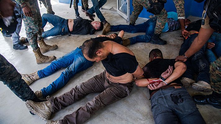 Telediario 1 - La policía detiene a 17 presuntos implicados en el asesinato del presidente de Haití