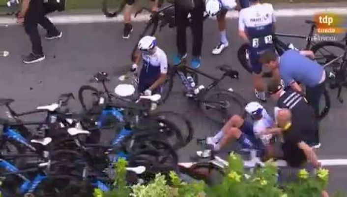 Tour de Francia - Tour 2021 | La desconocida y fundamental labor del camión médicalizado de carrera