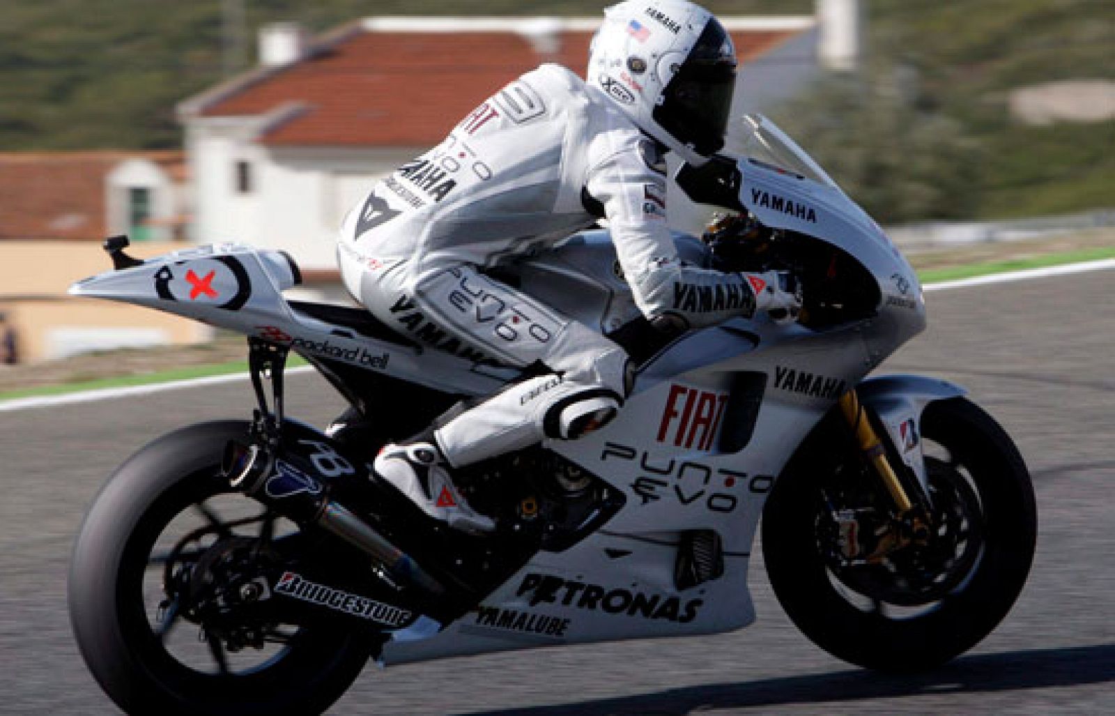 Lorenzo domina en Estoril