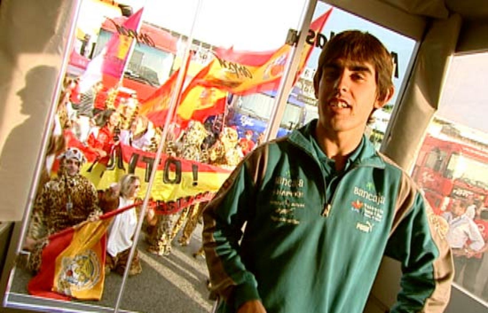 Numerosos aficionados se han desplazado desde Villacañas hasta Estoril para apoyar a su paisano Julián Simón y con el deseo de verle conseguir en Portugal su primer título de 125cc.