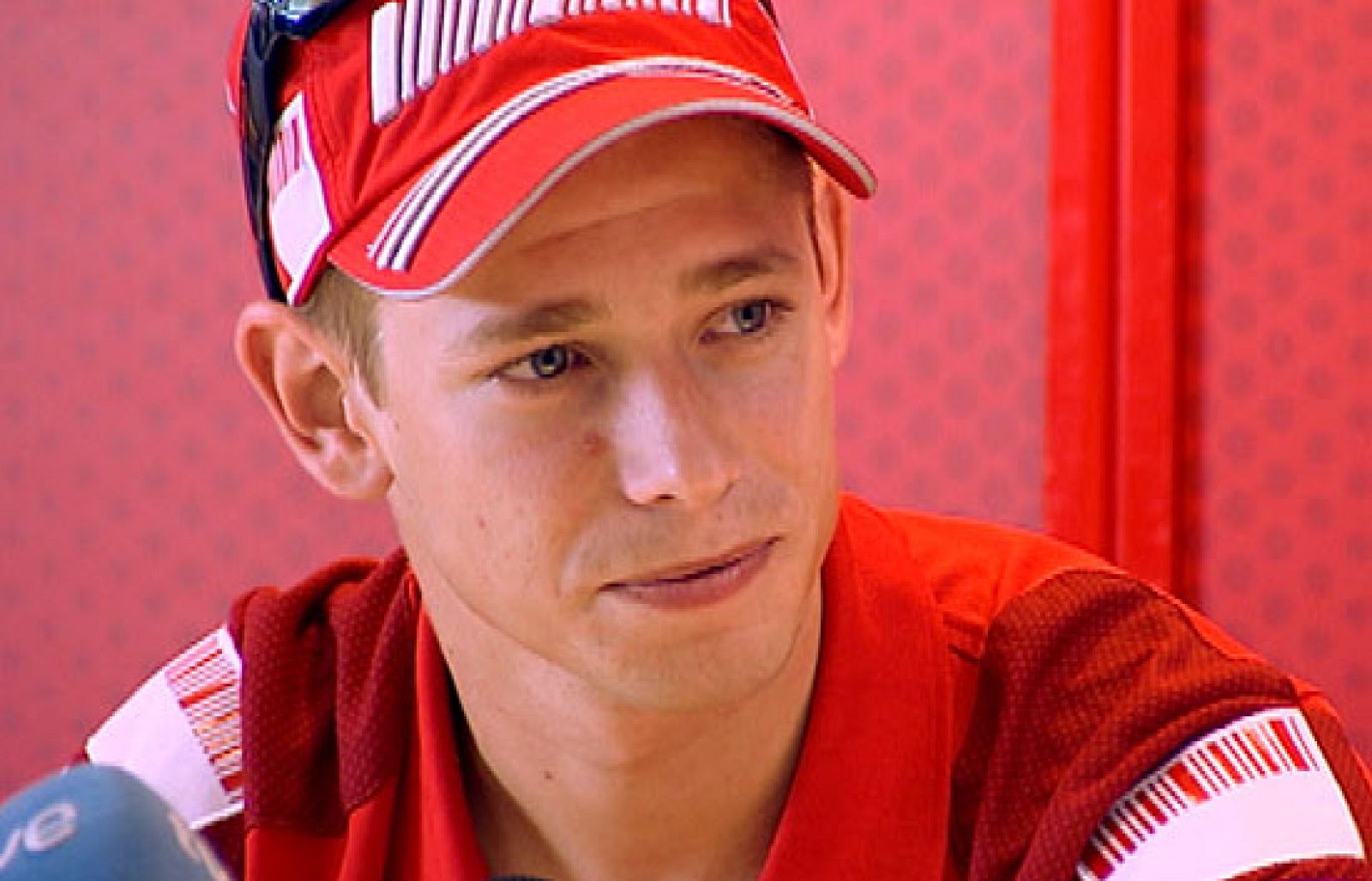 El piloto australiano Casey Stoner ha ofrecido una rueda de prensa en Estoril para hablar de su recuperación de dos meses, un período que ha sido el más difícil de su carrera deportiva.