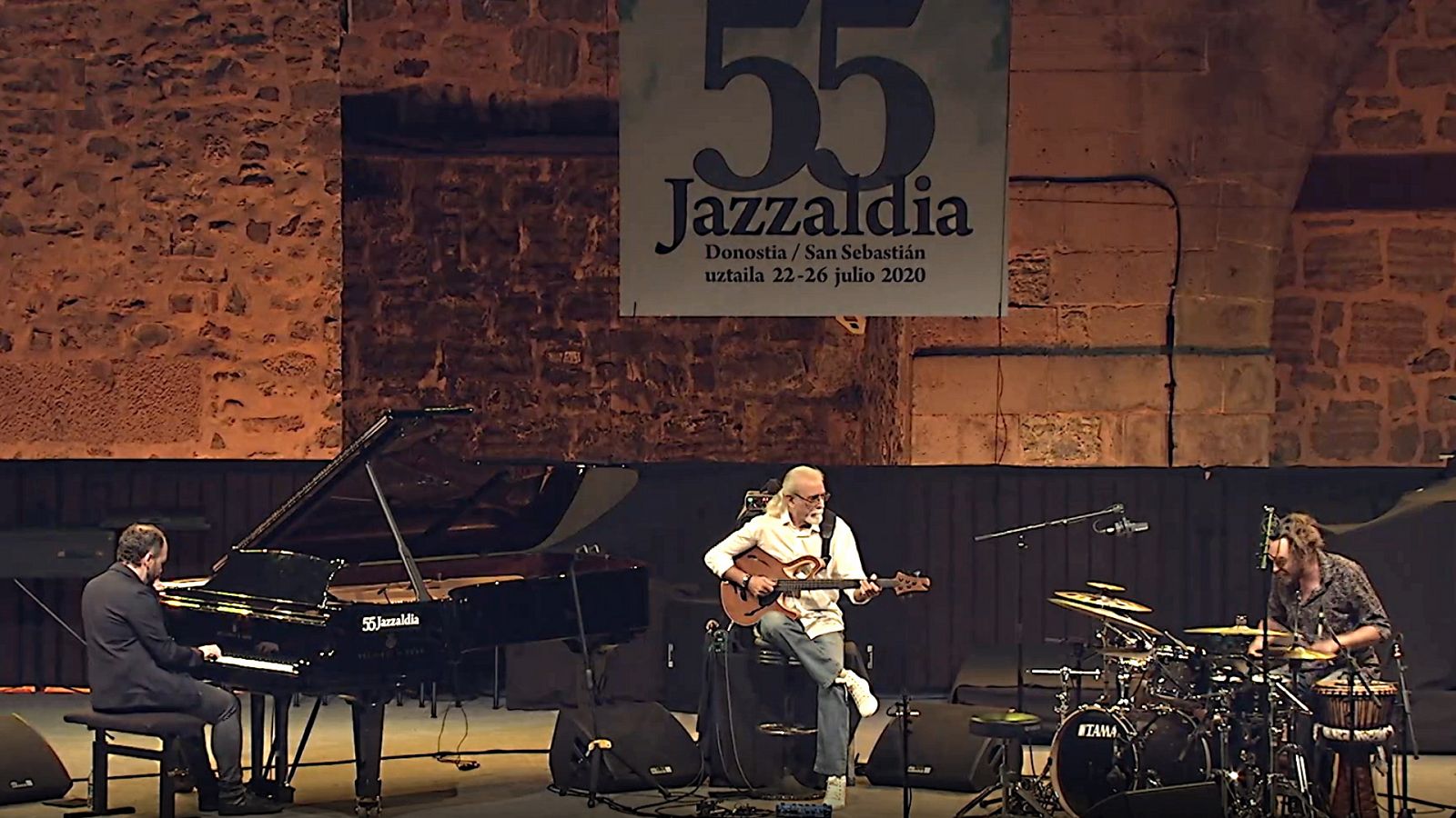Festivales de verano de La 2 - 55º Jazzaldia: Carles Benavent Trio