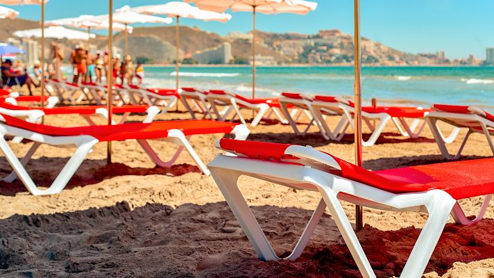 Telediario 1 - Clima otoñal en el norte peninsular, pero alerta por calor extremo en el Mediterráneo