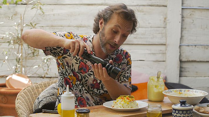 RTVE Cocina - Receta de Gipsy Chef: ensaladilla rusa de patatas chips