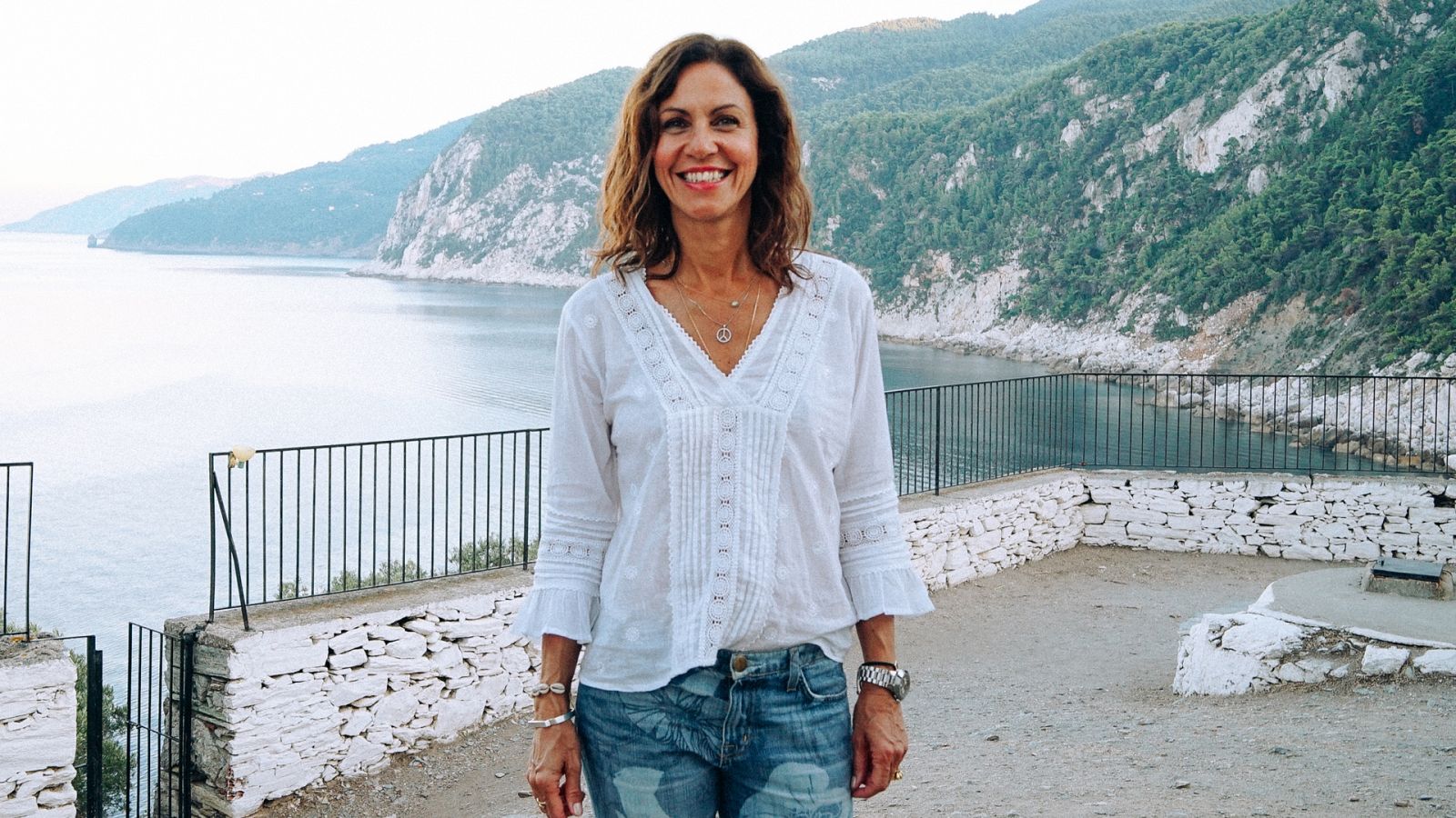 Las islas griegas con Julia Bradbury - Las Espóradas - Documental en RTVE