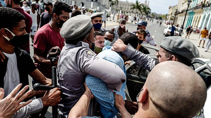Informativo 24h - Un muerto y 150 detenidos en las protestas en Cuba