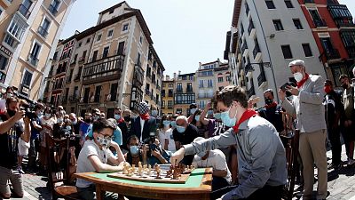Pamplona acoge un 'Encierro del ajedrez' con ochenta partidas simultáneas      