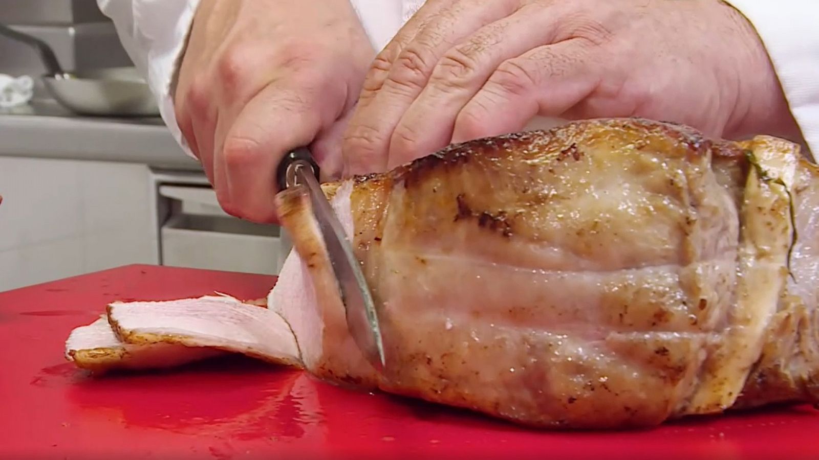 Las recetas de Julie con Thierry Marx - Chuleta de ternera a la forestière - Ver ahora