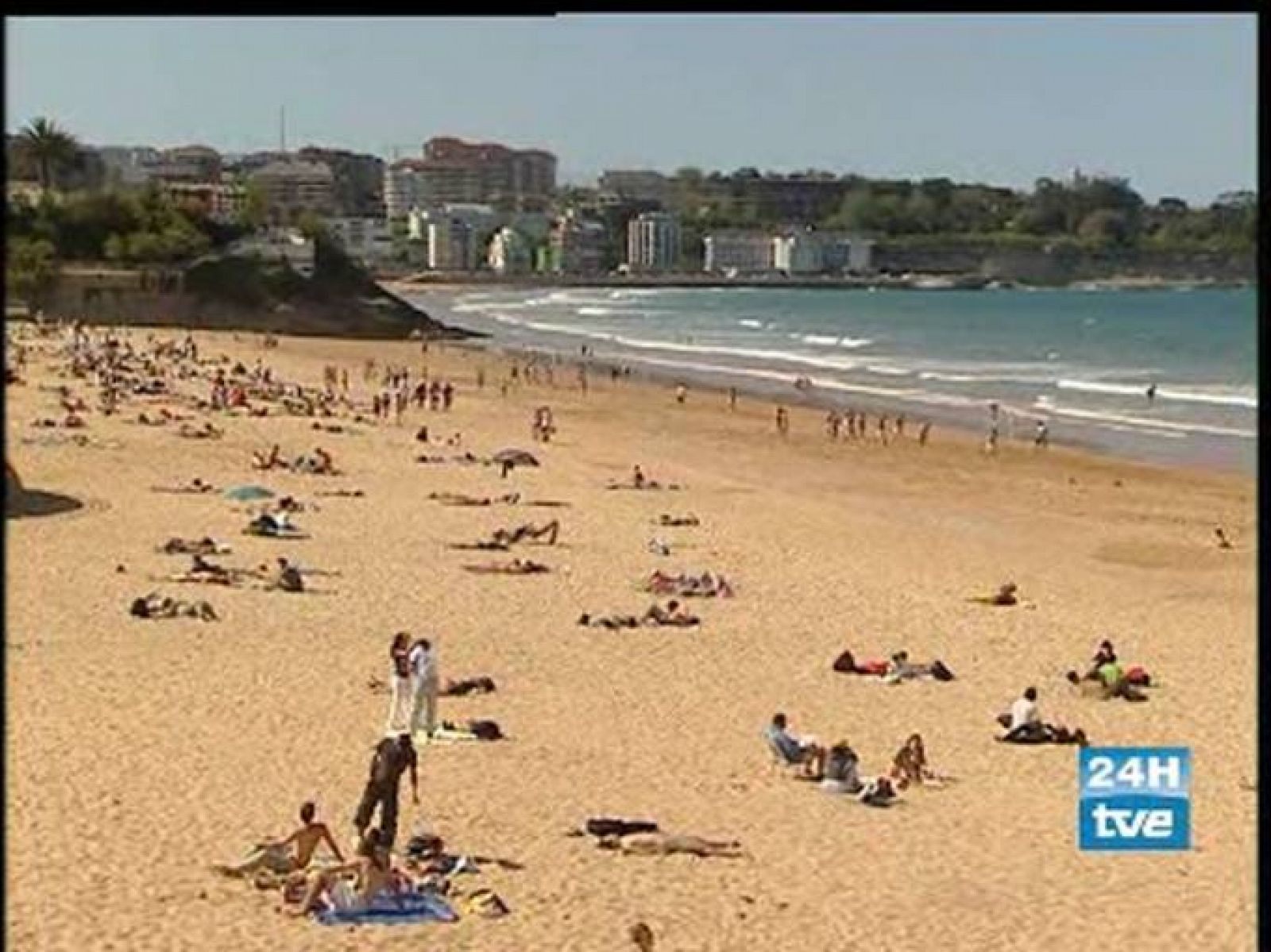 Los turistas han elegido por mayoría las playas como destino en las vacaciones del Puente de Mayo.