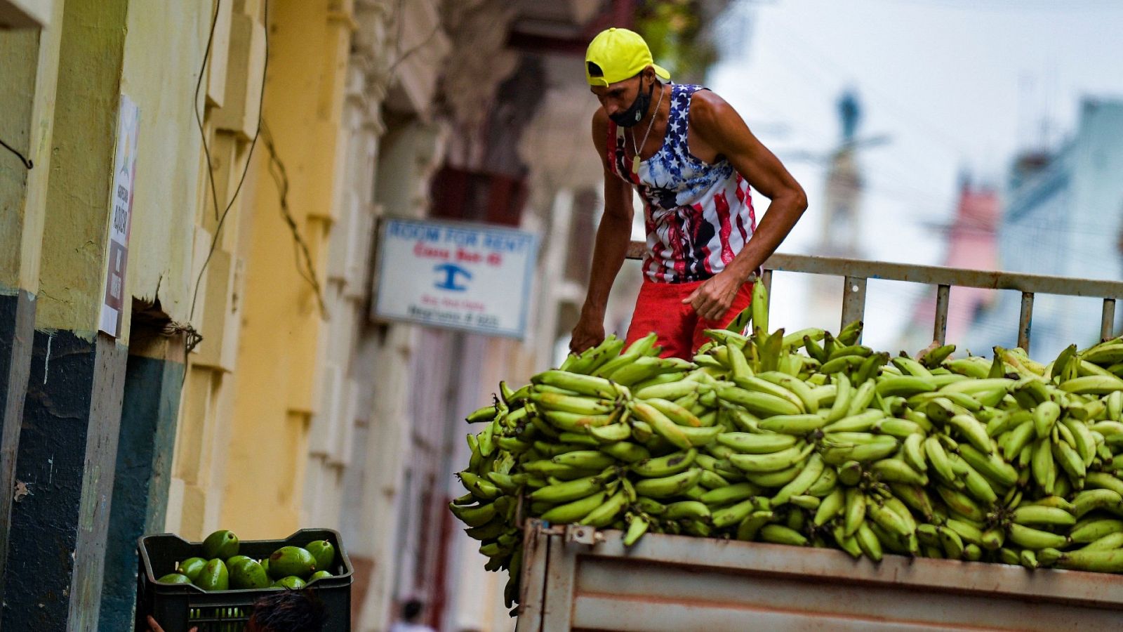 Cuba mantiene el apagón de internet pero elimina los aranceles a la importación privada tras las protestas