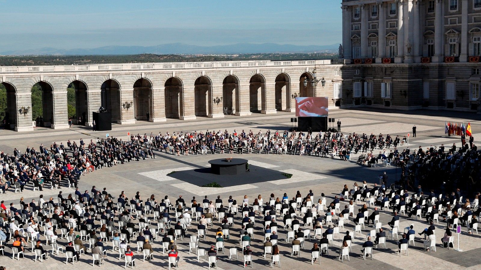 COVID: Recuerdo y esperanza, en el homenaje a las víctimas