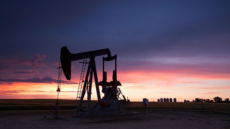 Los mercados siguen pendientes del acuerdo de la OPEP para producir más petroleo y frenar la subida del carburante