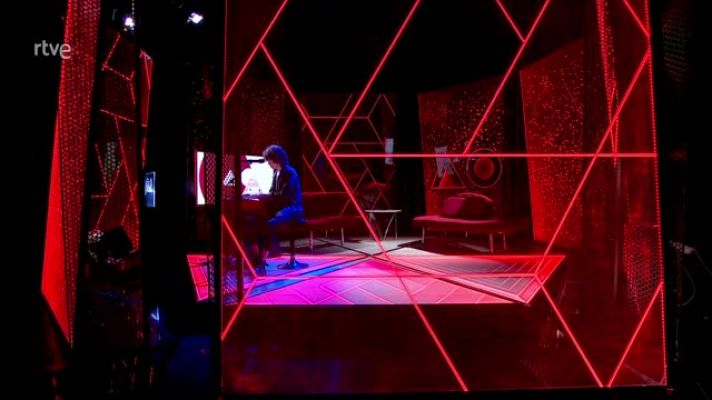 Atención obras - Acústico Alice Wonder