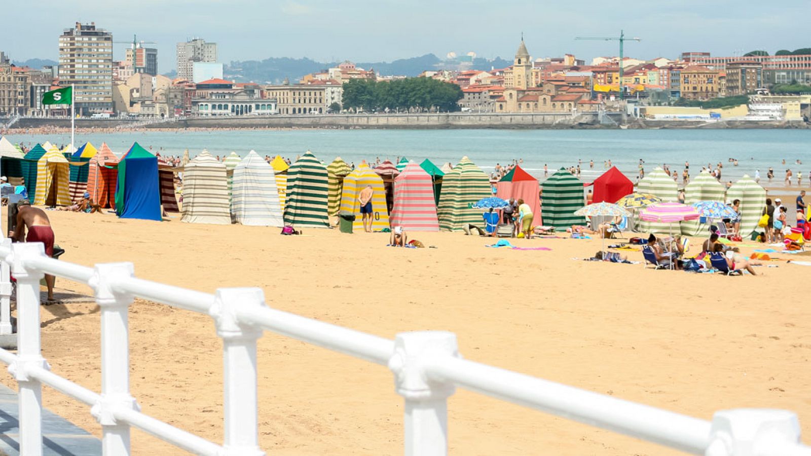 Comando al sol - El verano más deseado