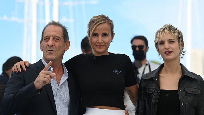 Telediario 2 - 'Titane', la película más aplaudida este año en Cannes