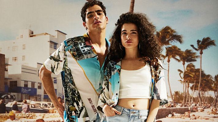 Flash moda - Vive el Miami de los 90 de la mano de Esteban Cortazar