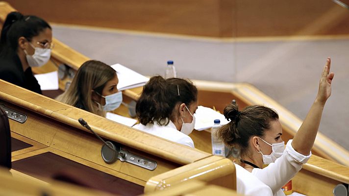 Telediario 1 - El 26 % de los grados tiene menos de 25 alumnos en el primer curso