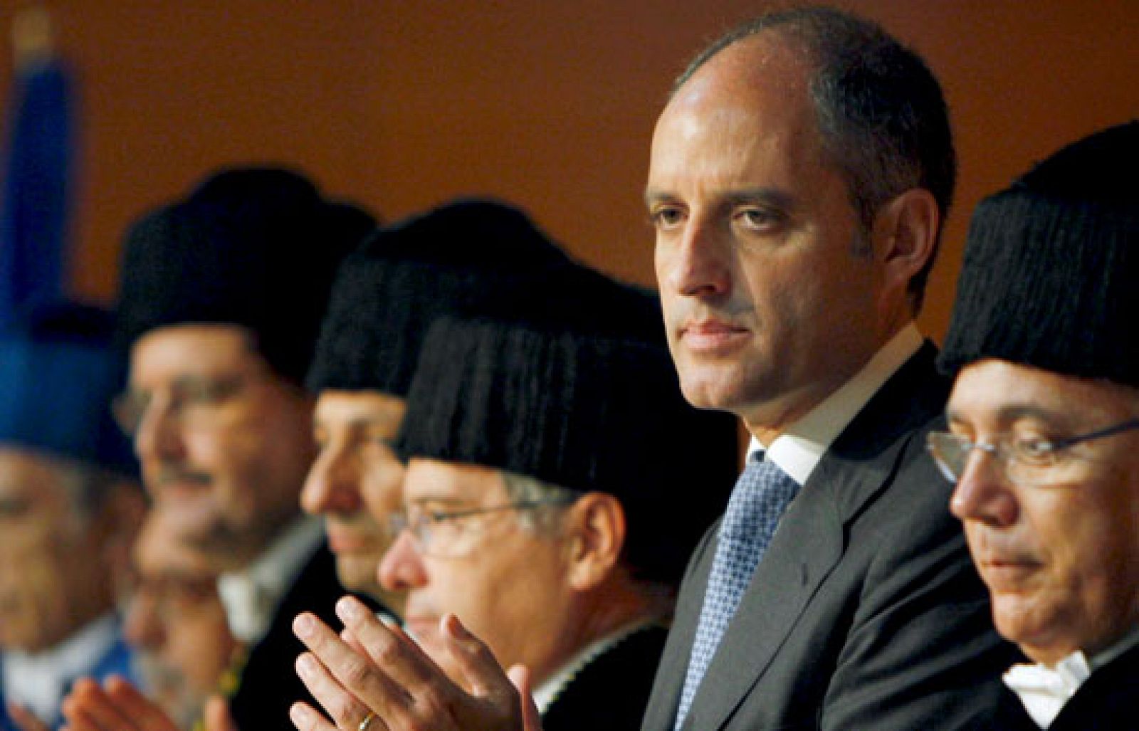 Telediario 2 en cuatro minutos - 06/10/09 | Ver