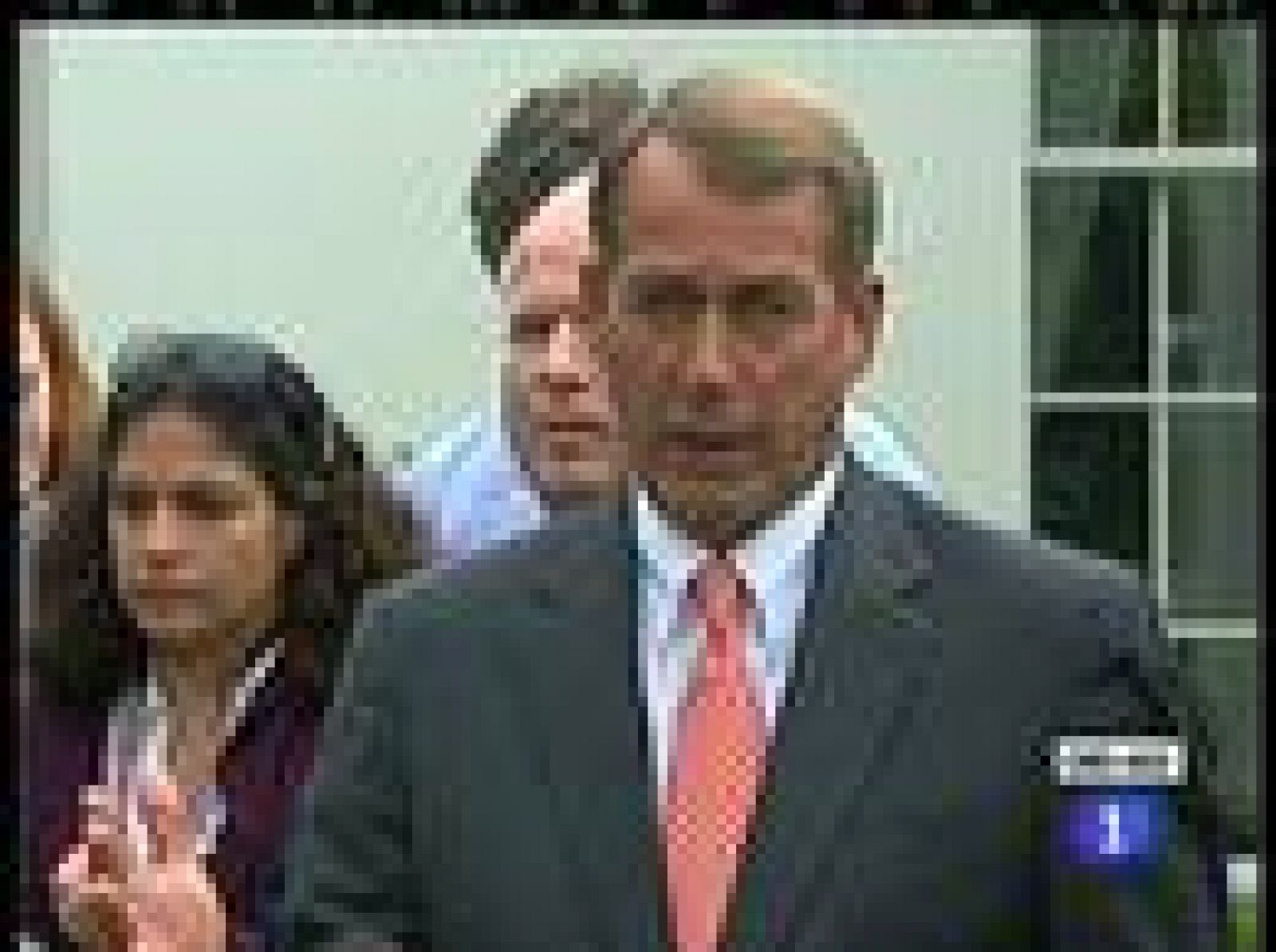 Obama analiza la situación en Afganistán con colaboradores y militares | Ver