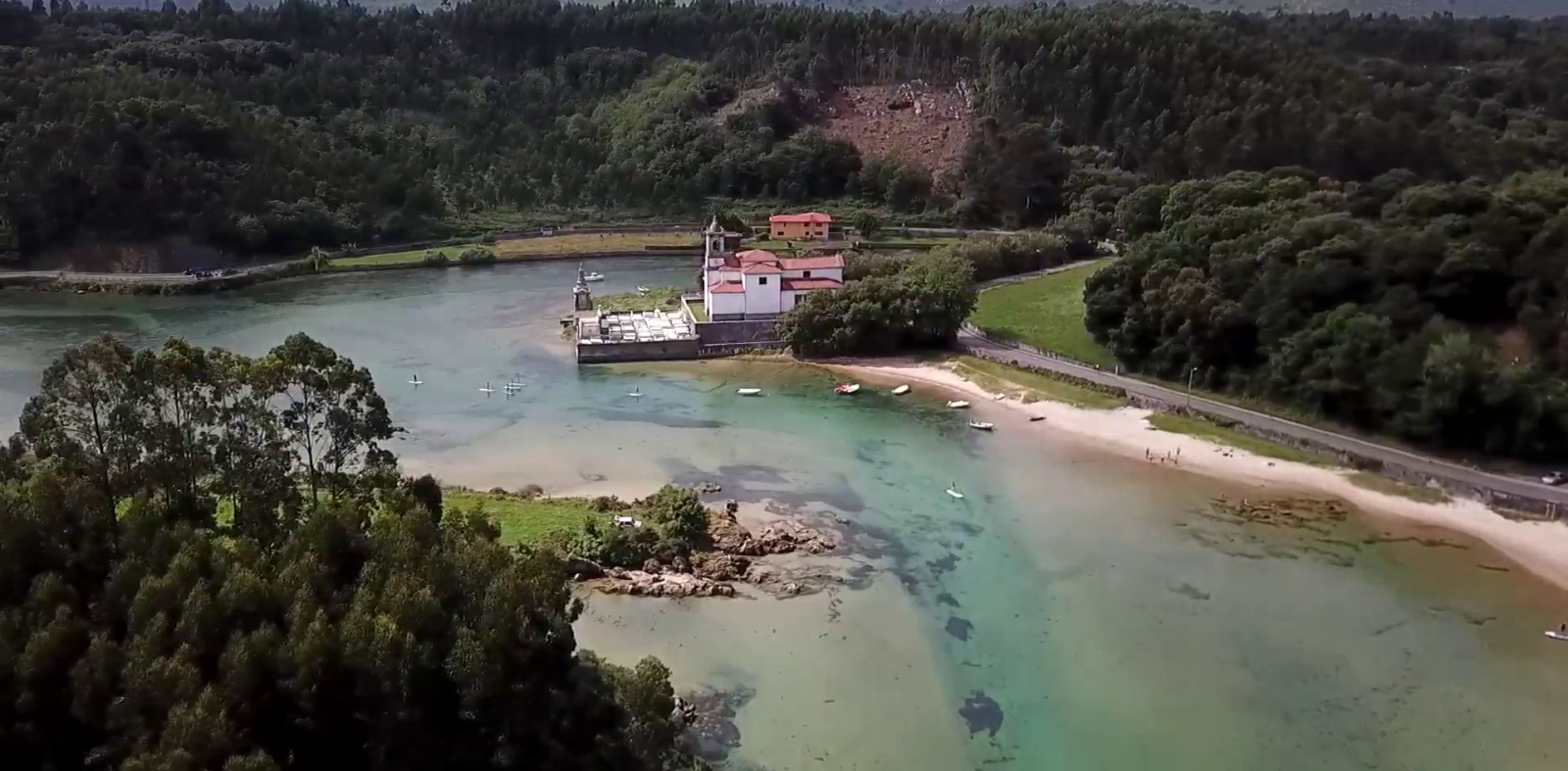Turismo acuático por aguas asturianas | Ver