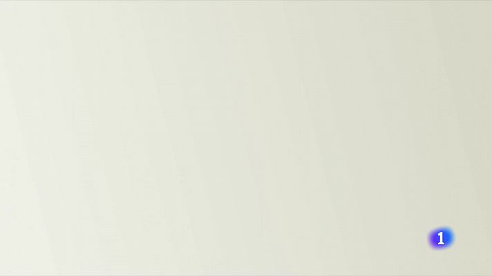 Telediario 2 - Tokio 2021 | Cortes de pelo, trucos y saludos en la villa