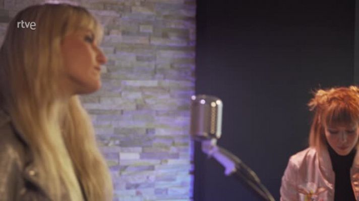 Lazos de sangre - El grupo Kuve interpreta "Se acabó"