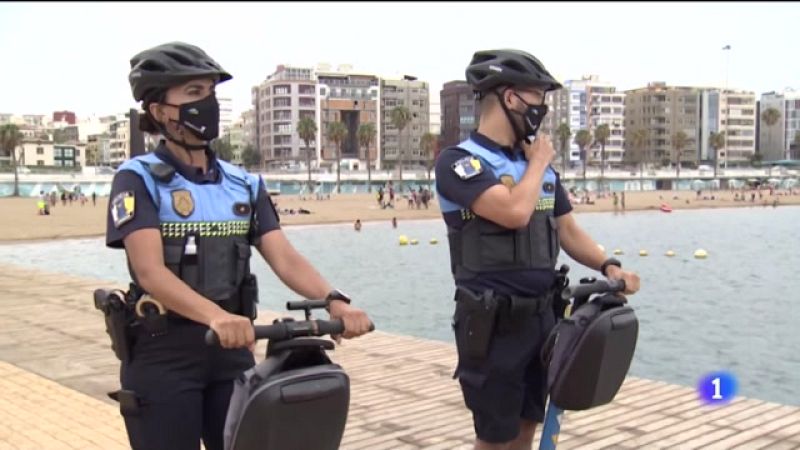 Las playas son el principal punto de concentración de los jóvenes