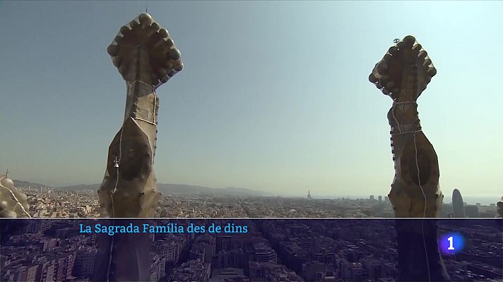 La Sagrada Família enllesteix el trencadís de la torre de Maria