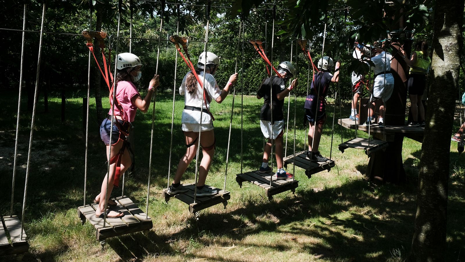 Aumentan los brotes en los campamentos de verano de jóvenes