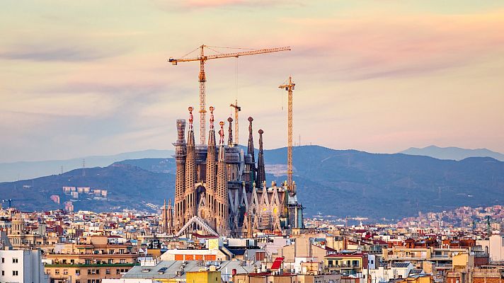 Telediario 1 - Sagrada Familia: ultiman los trabajos de la torre de María