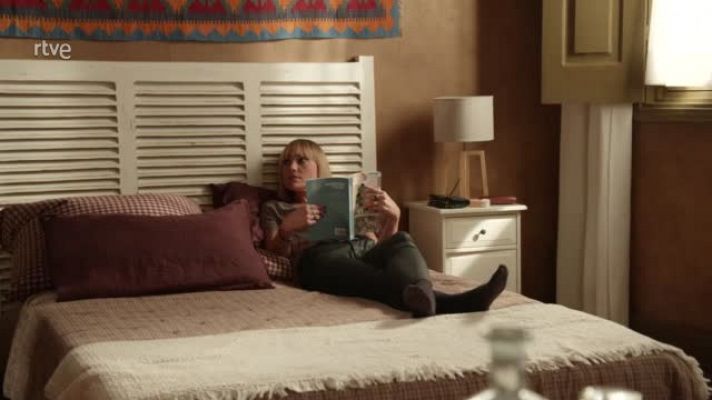 Dos vidas - Dos Vidas: Olga y Tirso a punto de besarse en el hotel