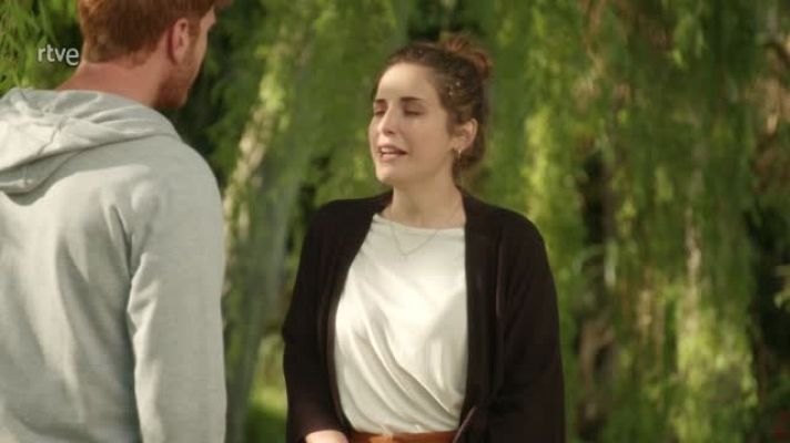 Dos vidas - Dos Vidas: Julia se despide de Leo en eil retiro