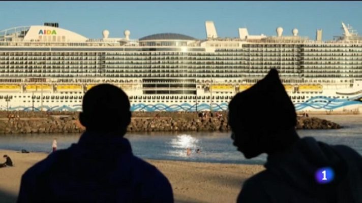 Telecanarias - Inmigración y Confinamiento en el premio de fotografía Cristóbal García