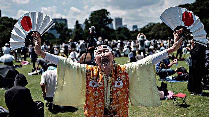 Los fanáticos del olimpismo japoneses