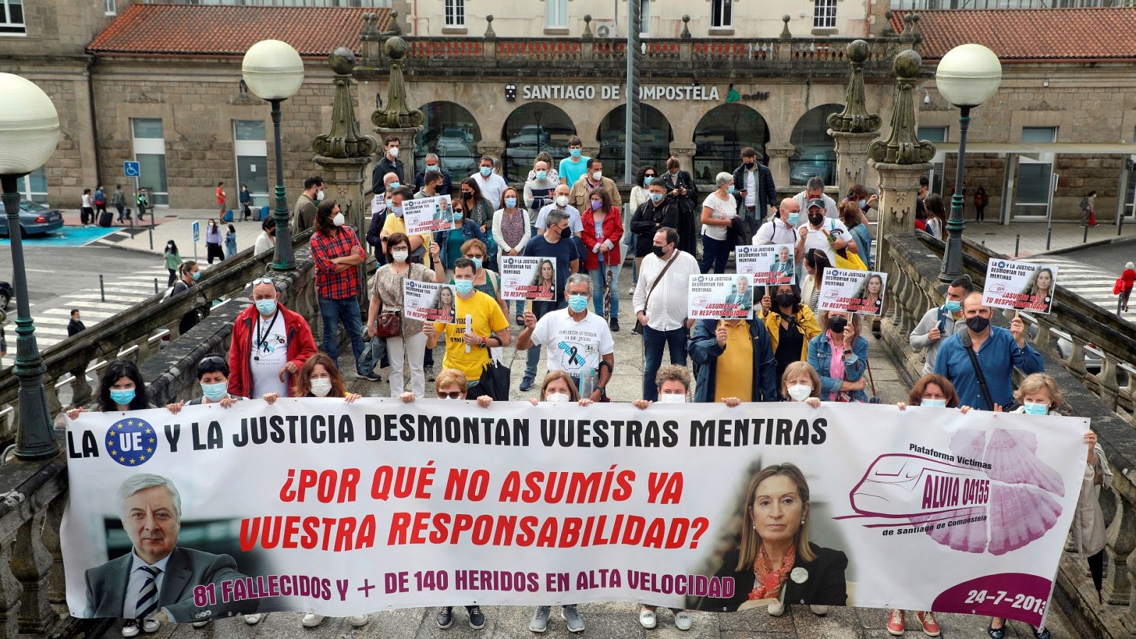 Las víctimas del accidente de tren en Santiago siguen reclamando justicia