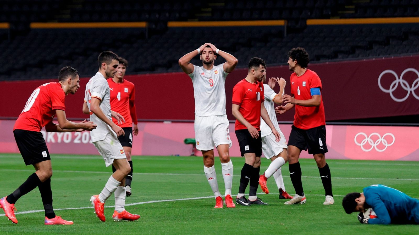 La selección española de fútbol busca reconducir el rumbo en el camino hacia cuartos  