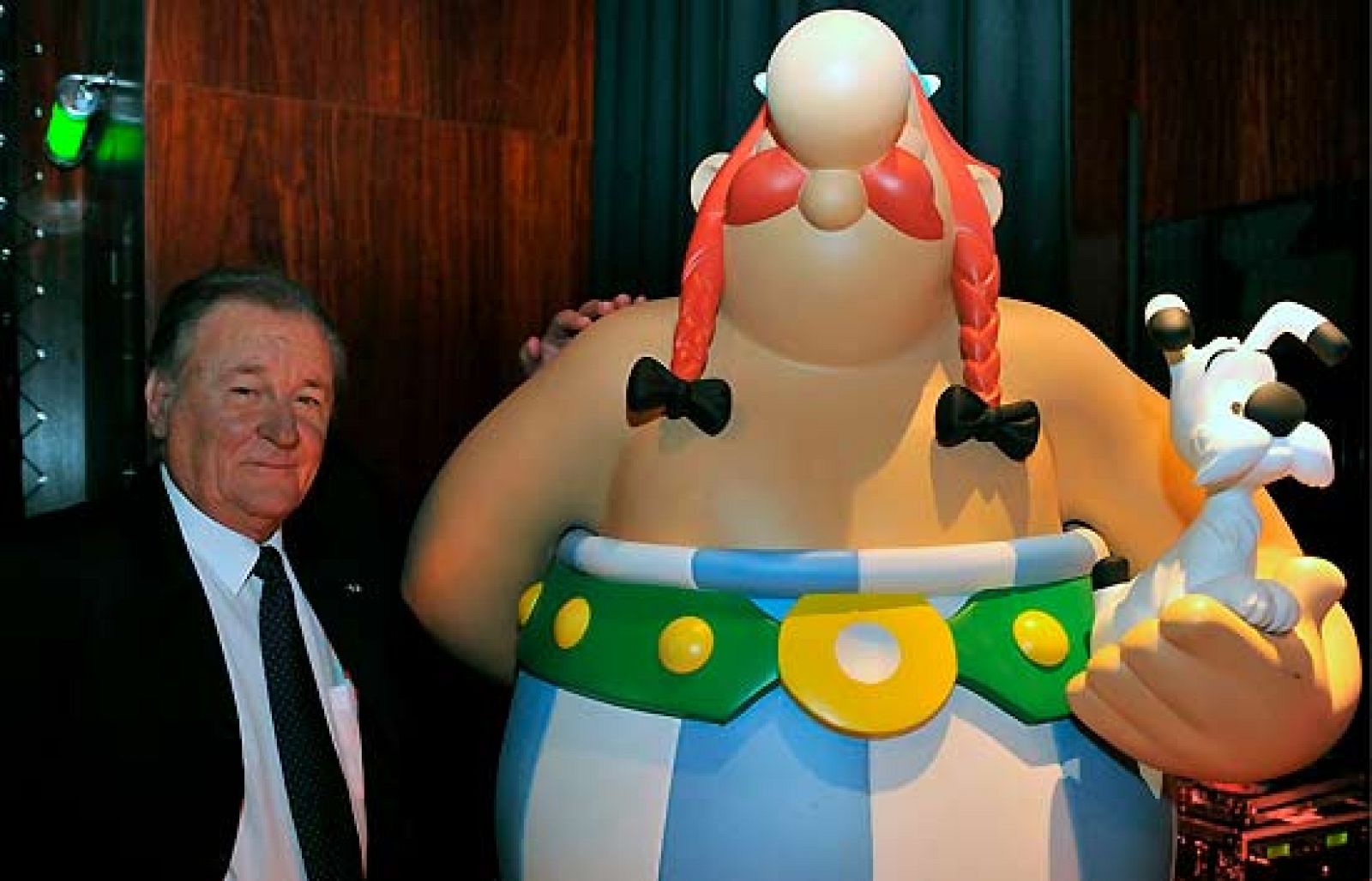 Lanzamiento en París de 'El aniversario de Astérix y Obélix - El libro de oro' | Ver