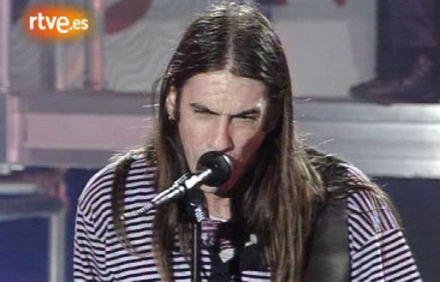 Música en el Archivo de RTVE - Barricada toca 'Balas blancas' (92)