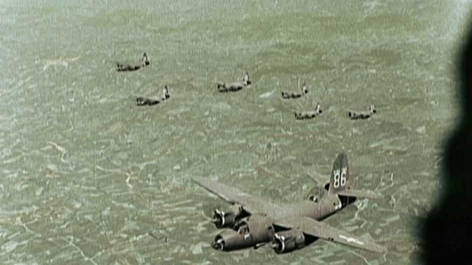Apocalipsis. La II Guerra Mundial - Episodio 6: El infierno - Documental en RTVE