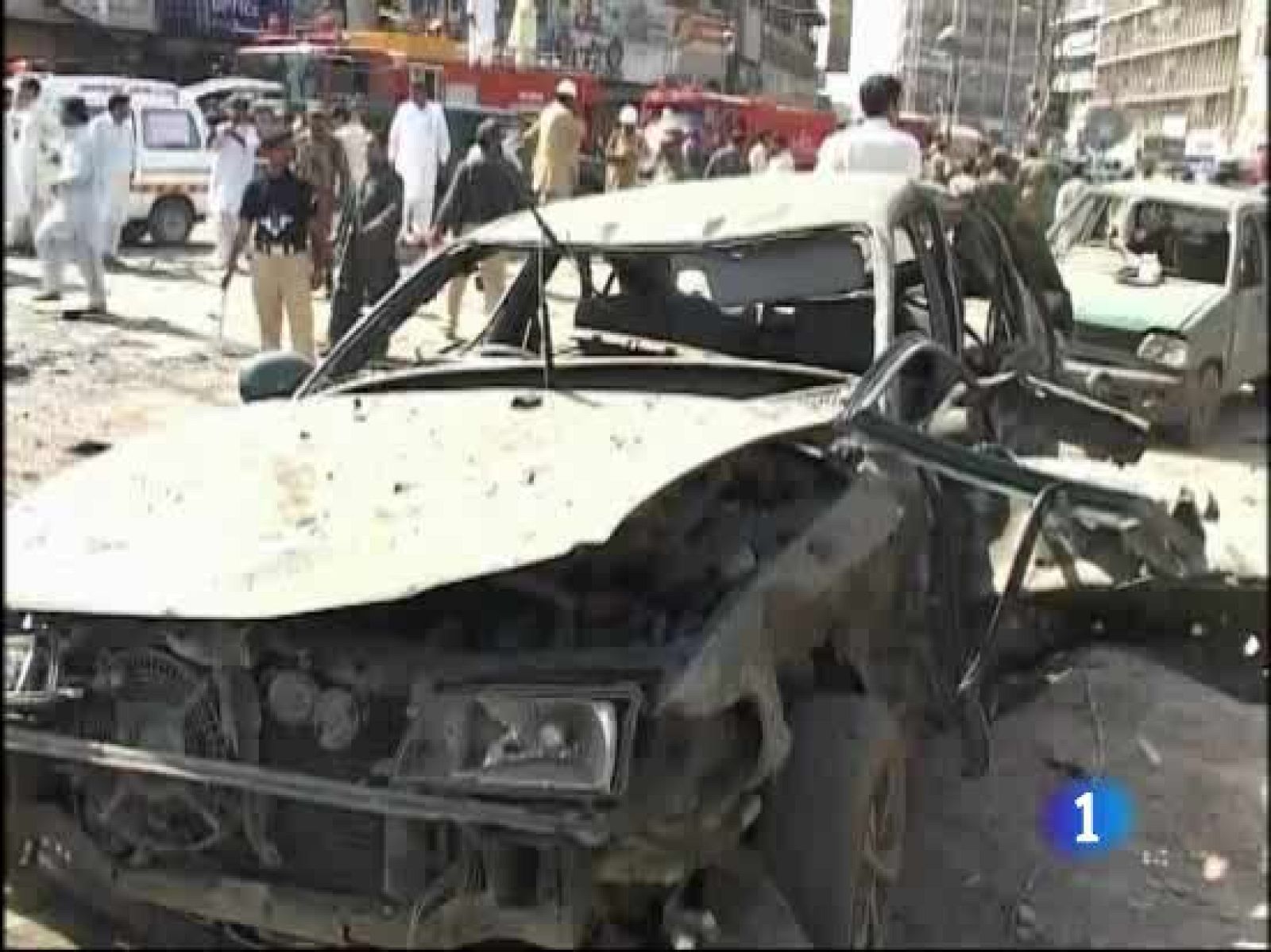 Un atentado en la ciudad pakistaní de Pesháwar se ha cobrado la vida de 49 personas | Ver