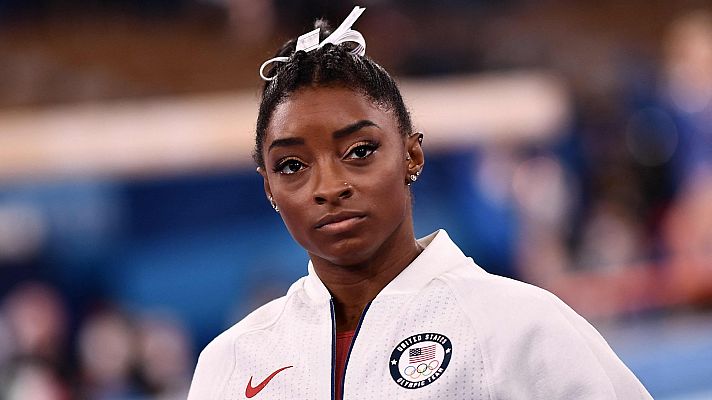 Simon Biles se retira de la final por equipos en Tokyo 2020