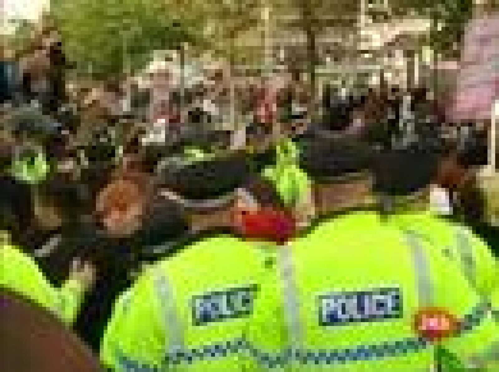 Una pelea entre manifestaciones opuestas en Manchester termina con 48 detenidos