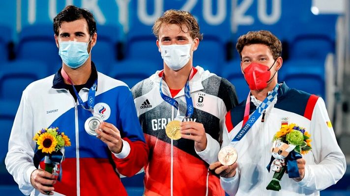 Pablo Carreño recibe la medalla de bronce